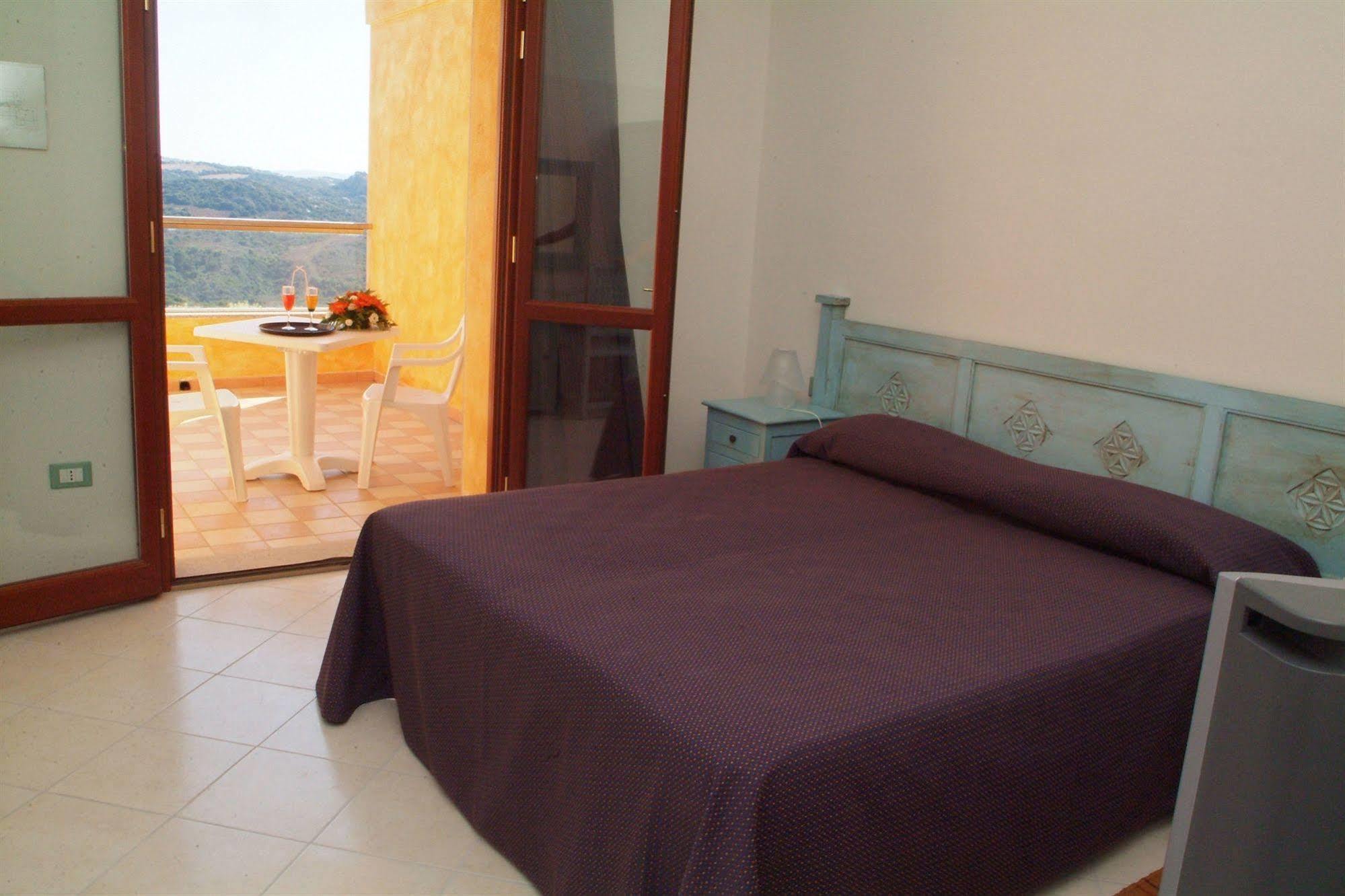 Borgo Saraceno Hotel-Residence 산타테레사의갈루라 외부 사진