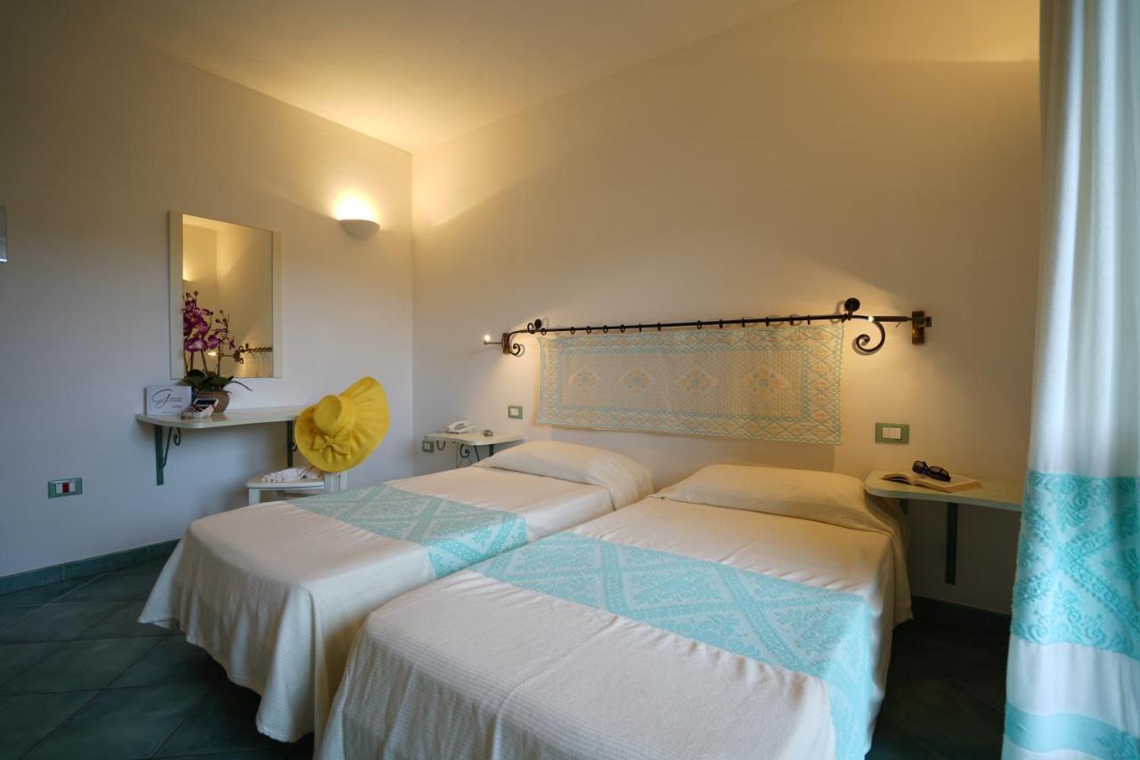 Borgo Saraceno Hotel-Residence 산타테레사의갈루라 외부 사진